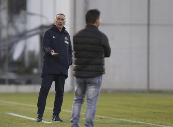 Ξέσπασε κατά του διαιτητή ο Δώνης (vid)