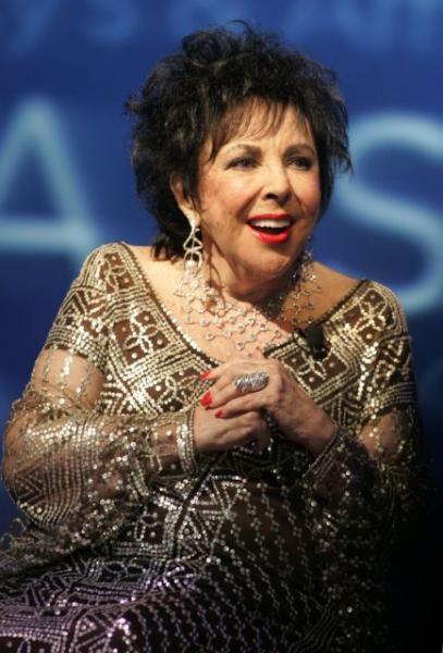 Ελίζαμπεθ Τέιλορ: Τα εγγόνια της συνεχίζουν τον αγώνα κατά του AIDS