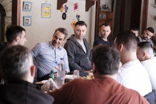 Συνάντηση Μητσοτάκη με διανομείς για τα προβλήματα ασφάλειας και τις συνθήκες εργασίας