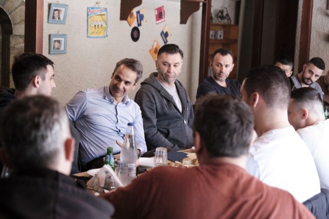 Συνάντηση Μητσοτάκη με διανομείς για τα προβλήματα ασφάλειας και τις συνθήκες εργασίας