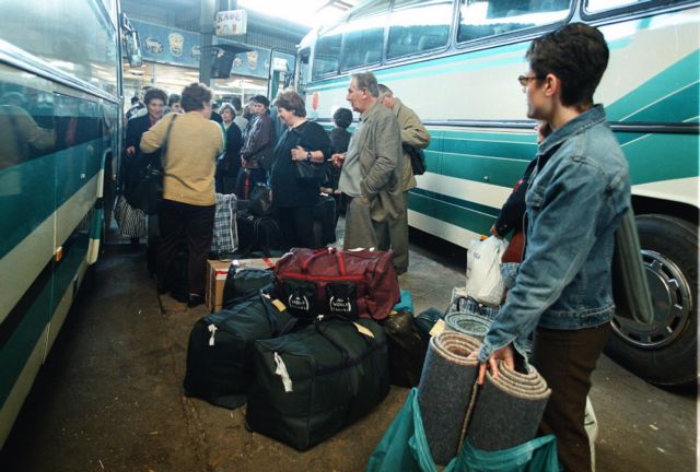Συνεχίζεται η έξοδος των εκδρομέων του Πάσχα: Αυξημένη κίνηση σε ΚΤΕΛ- τρένα- αεροδρομιο