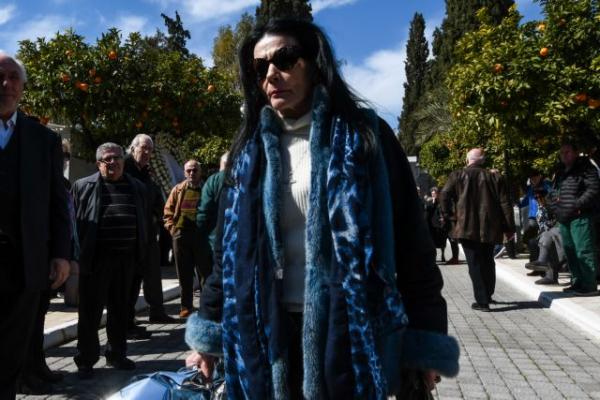 Δύσκολες ώρες για την Ζωζώ Σαπουντζάκη