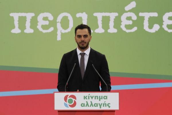 Χριστοδουλάκης: Η πρώτη φωτογραφία Συριζαίου αγκαλιά με ακροδεξιό ήταν στην εξέδρα της Κλαυθμώνος