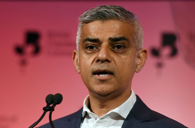 Δήμαρχος Λονδίνου για Παναγία των Παρισίων: Ραγίζουν καρδιές οι εικόνες της καταστροφής