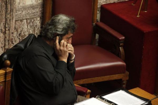 Απολύθηκε νοσηλεύτρια επειδή κοινοποίησε στο Facebook αρνητική κριτική για τον Πολάκη