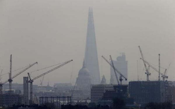 Λονδίνο: Σε ισχύ νέος φόρος για παλιά ρυπογόνα αυτοκίνητα