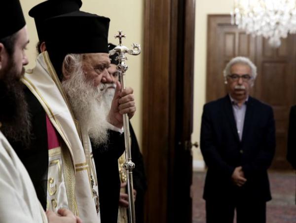 Νέα αναταραχή στον κλήρο από τις δηλώσεις Γαβρόγλου περί 6.000 οργανικών θέσεων