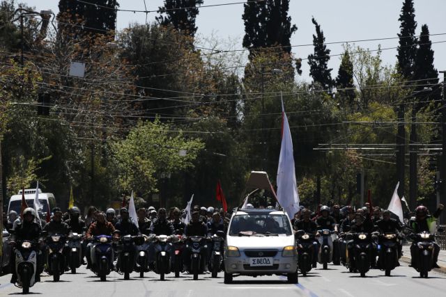 Απεργία διανομέων: Νομοθετική παρέμβαση προανήγγειλε το υπουργείο Εργασίας