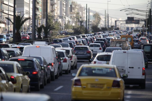 Μποτιλιάρισμα στους δρόμους της Αθήνας – Σημειωτόν τα οχήματα