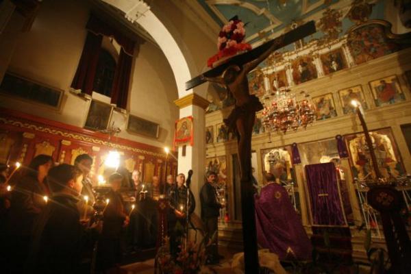 Πάσχα στην Κέρκυρα: Το τελετουργικό της Μ. Εβδομάδας και ο «σεισμός» της πρώτης Ανάστασης