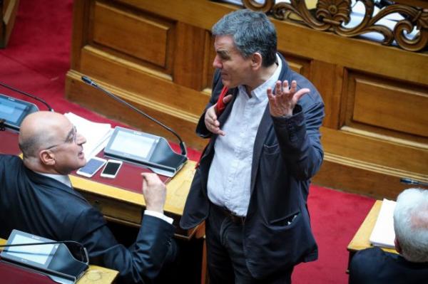 Πυρ ομαδόν από ΝΔ για την σκανδαλώδη τροπολογία για τις ιπποδρομίες