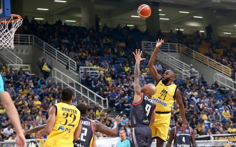 ΑΕΚ : Ο κόσμος δίνει… φτερά στην πτήση για το Final 4