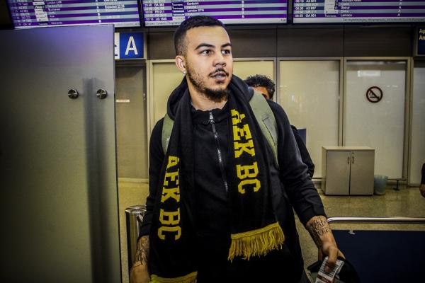 Άρχισε στραβά η θητεία του Γιορκ στην ΑΕΚ