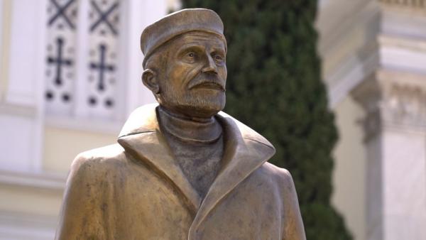 Μνημείο – ελάχιστος φόρος τιμής για την ελληνική ναυτιλία και τους σπουδαίους έλληνες ναυτικούς