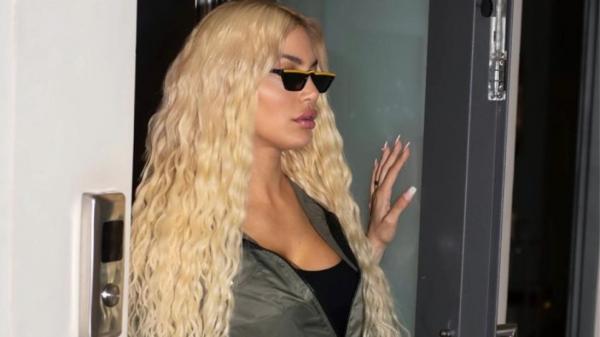 Είναι ίδια η Καρντάσιαν! Μπορείτε να μαντέψετε ποια;