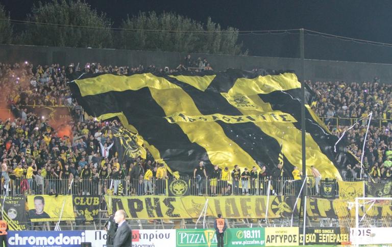 Με αυτή τη λαμπάδα θα κάνουν Ανάσταση οι οπαδοί του Άρη