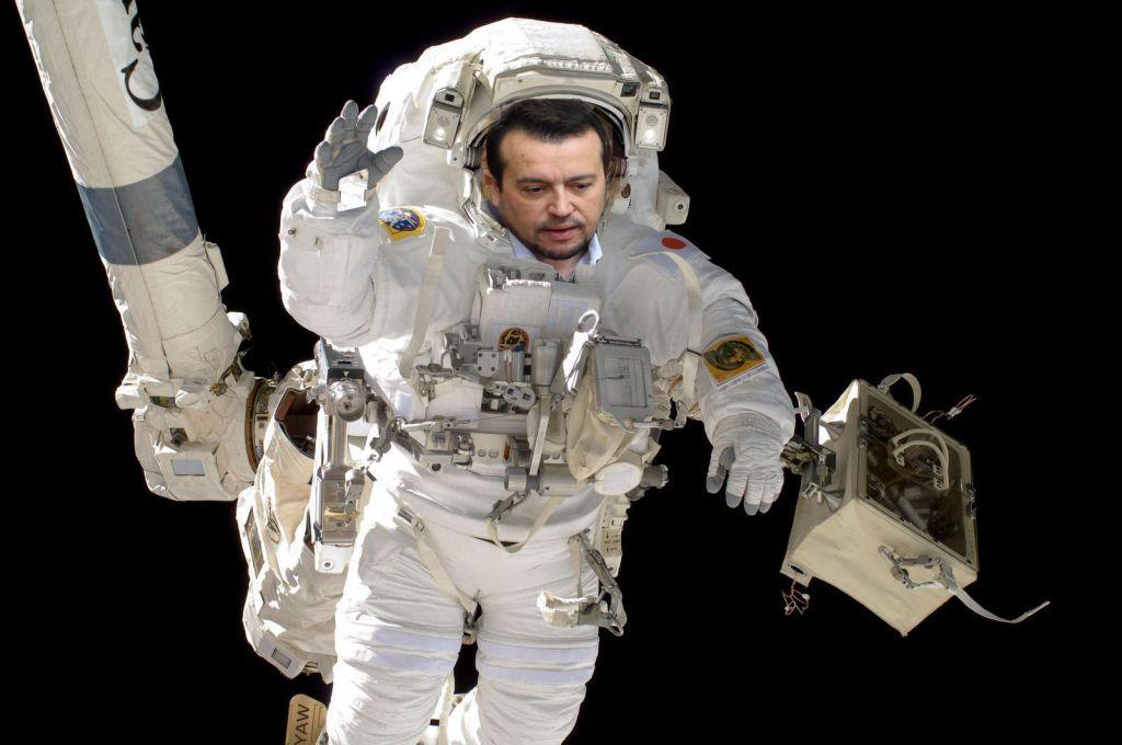 Υπουργός… lost in space