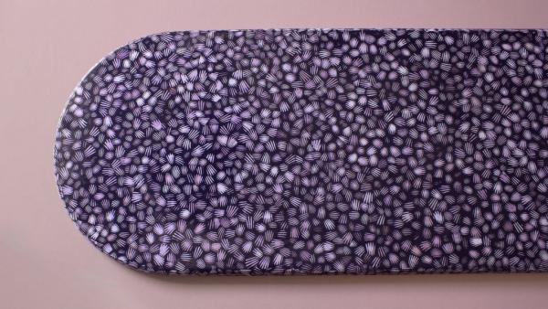 Η Bethan Grey δημιουργεί έπιπλα από κοχύλια και φτερά