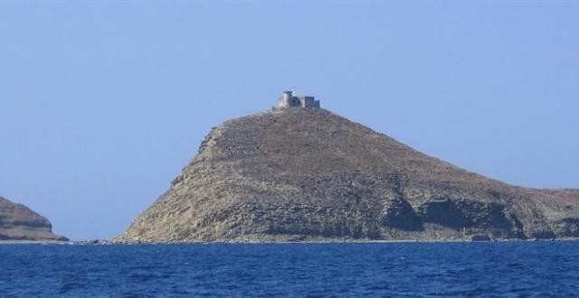 Διάταξη – «βόμβα»: Βγάζουν στο «σφυρί» και βραχονησίδες