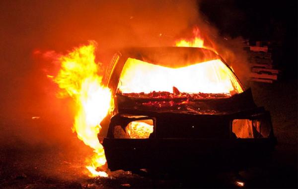 Επίθεση σε οπαδούς της ΑΕΚ, με τρεις τραυματίες και μαχαιριές