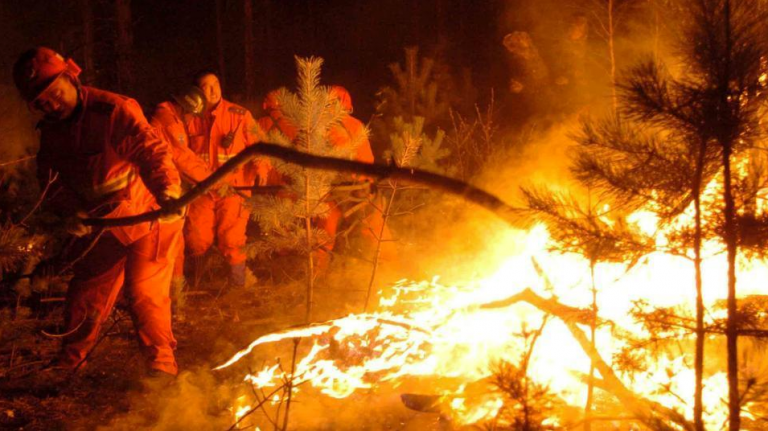 Στους 30 οι νεκροί από την δασική πυρκαγιά στην Κίνα