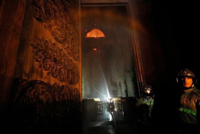 Παναγία των Παρισίων: Κολοσσός, το ρομπότ που έσωσε τη Notre Dame