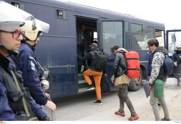 «Μας κορόιδεψαν» λένε οι πρόσφυγες για τα επεισόδια στα Διαβατά