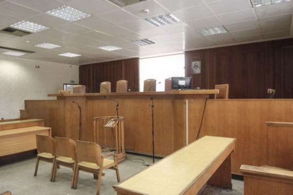 Κολωνάκι: Αθώοι οι τέσσερις επώνυμοι για το «σουσάδικο της κόκας»