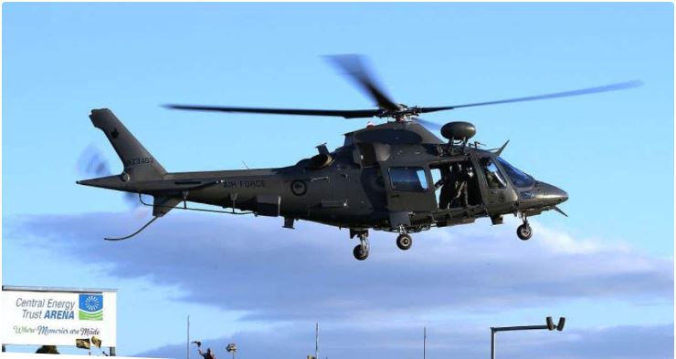 Η πιο πρωτότυπη απόσυρση από τη δράση – Απαγωγή με ελικόπτερο!