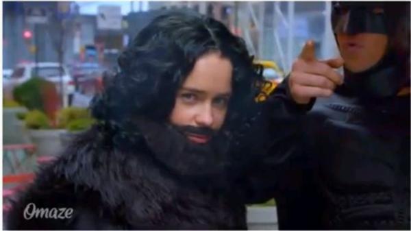 Γιατί η Ντενέρις ντύθηκε Τζον Σνόου ;