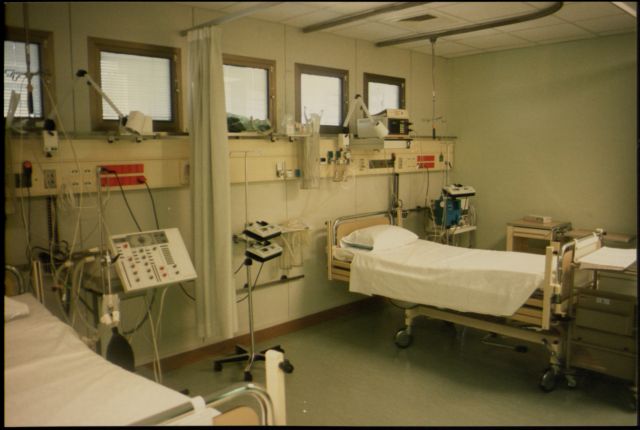 Ήταν σε κώμα για 27 χρόνια και ξύπνησε όταν άκουσε το γιο της να τσακώνεται