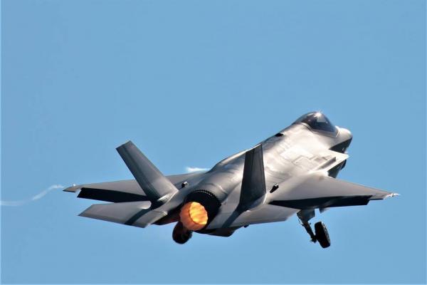 Οι ΗΠΑ επιδιώκουν να πουλήσουν F-35 στην Ελλάδα