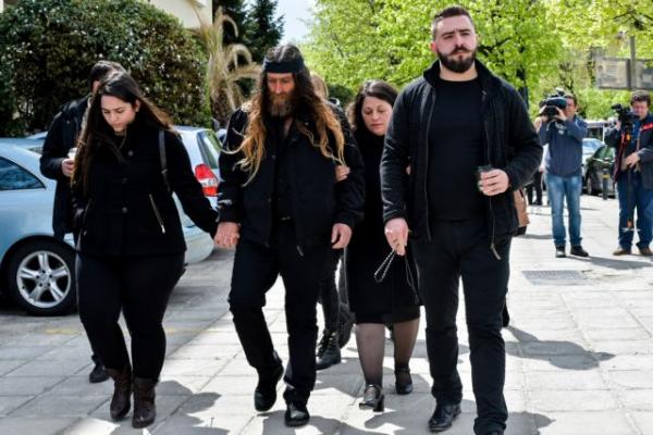 Δίκη Γιακουμάκη : Ξέσπασαν η μάνα και ο πατέρας μετά από κατάθεση μάρτυρα