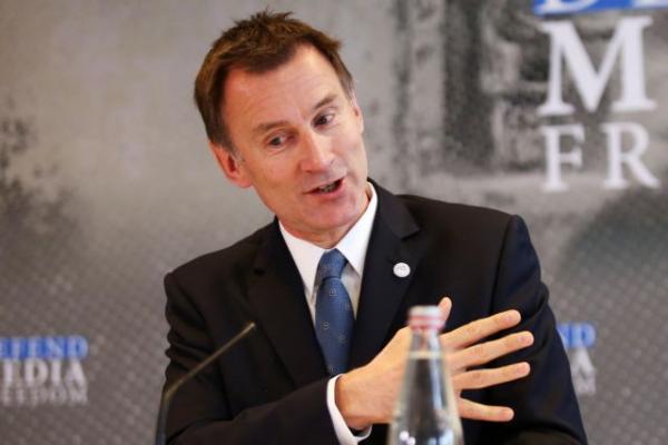 Χαντ : Η τελωνειακή ένωση με την ΕΕ δεν θα ωφελούσε τη Βρετανία