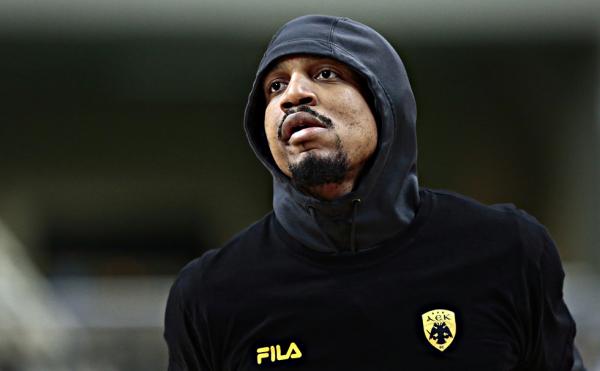 Χάντερ : «Δεν φταίνε οι διαιτητές για τον αποκλεισμό, αλλά εμείς»