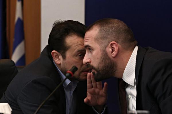 Ηχηρό «άδειασμα» από Τζανακόπουλο σε Παππά για «Μανόλο» και Aρτεμίου