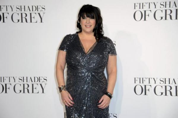 «Πρόκληση» για τους Αλβανούς το νέο βιβλίο της συγγραφέως των «50 αποχρώσεων του γκρι»