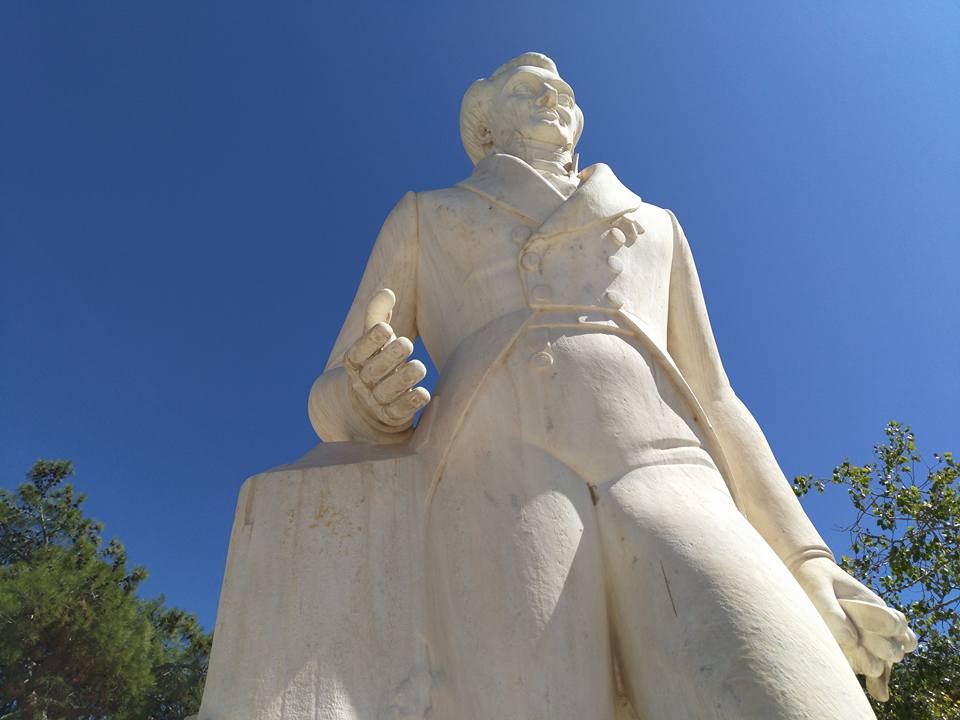Βανδάλισαν ξανά το άγαλμα του Καποδίστρια στο Ναύπλιο