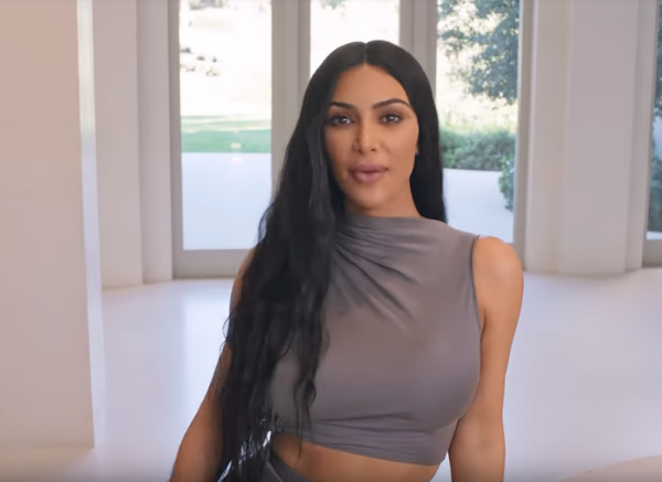 Η Κιμ Καρντάσιαν μας ξεναγεί στο σπίτι της