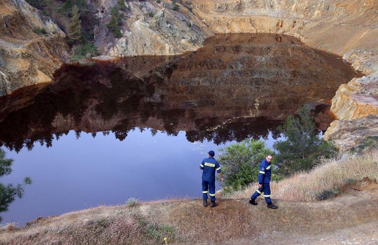 Ραγδαίες εξελίξεις με τον serial killer της Κύπρου: Θρίλερ με τις δύο βαλίτσες και την επιχείρηση ανάσυρσής τους