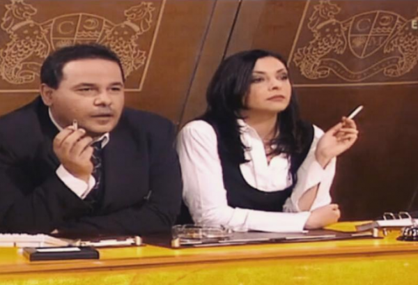 Το «Κόκκινο Δωμάτιο» ανοίγει ξανά στις οθόνες μας