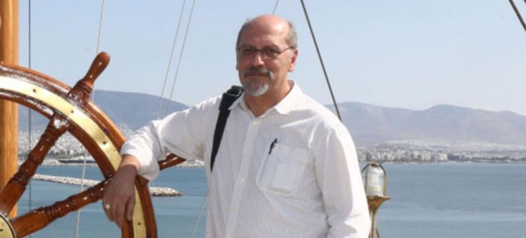 Οι συγκινητικοί αποχαιρετισμοί στον Βασίλη Λυριτζή