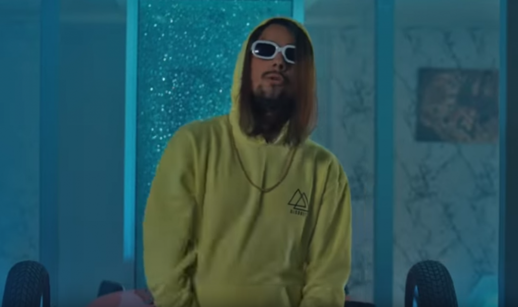 Mama? : Γιατί όλοι μιλάνε για το τραγούδι του Sin boy;