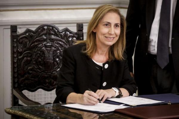 Ξενογιαννακοπούλου με φόντο τις κάλπες: Πάνω από 17.000 προσλήψεις το 2019