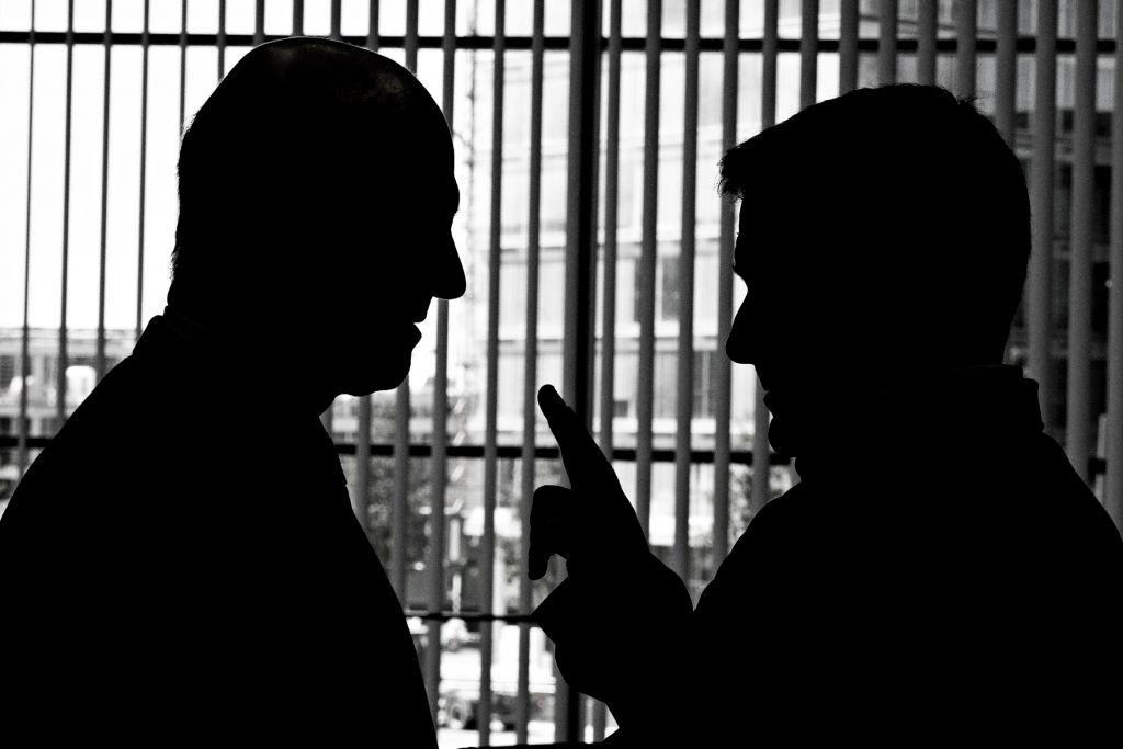 Διχάζει το νέο αφορολόγητο κυβέρνηση και θεσμούς