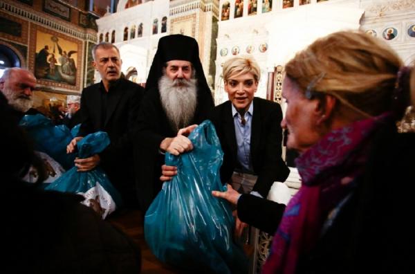 Συνεχώς δίπλα στην Ιερά Μητρόπολη Πειραιώς ο Ολυμπιακός