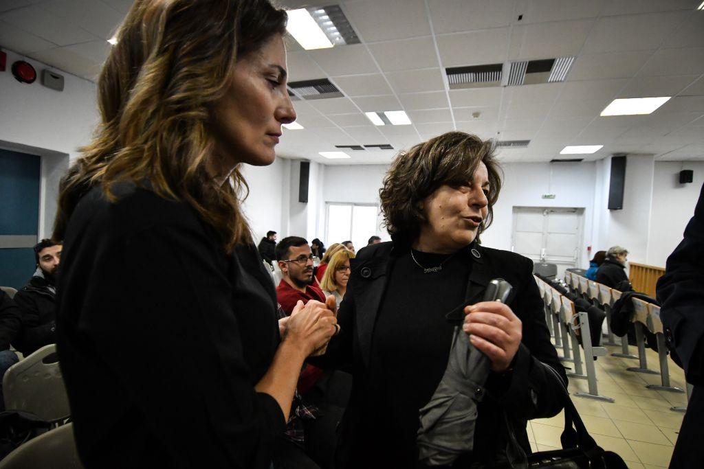 Επικοινωνιακό σόου: Βγάζουν την Μπέτυ Μπαζιάνα γιατί θυμήθηκαν τη δίκη της Χρυσής Αυγής