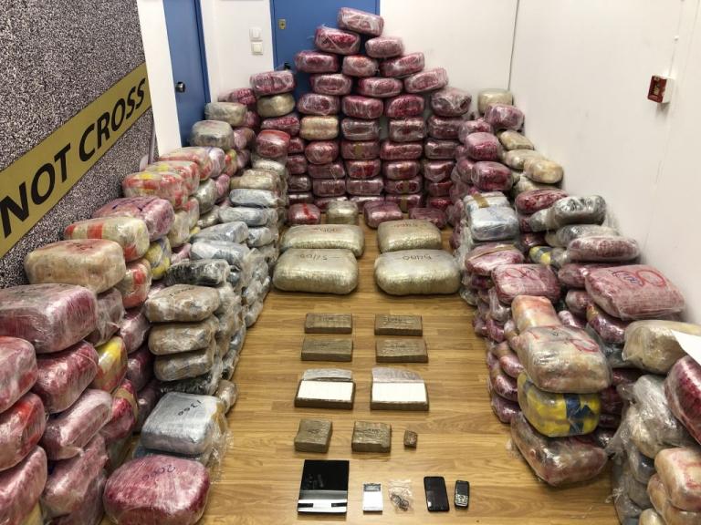 Τρία κυκλώματα διακίνησης ναρκωτικών εξάρθρωσε η ΕΛΑΣ