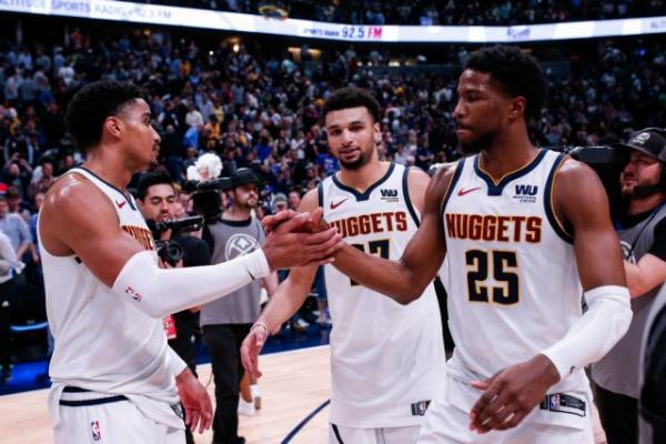 Οι Νάγκετς επέστρεψαν από το -19 και ισοφάρισαν τους Σπερς