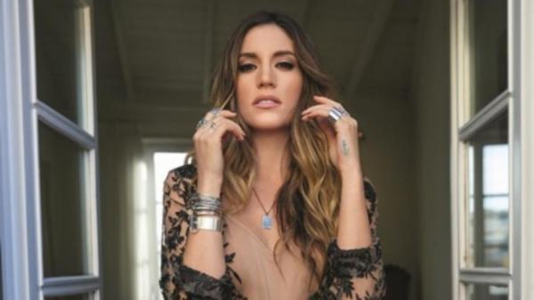 Βραδινή έξοδος με πολύ χορό για την Αθηνά Οικονομάκου